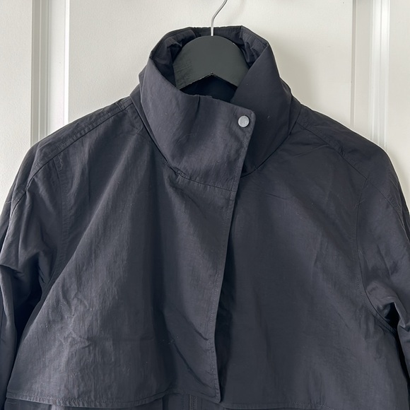 Lululemon Jacket - Picture 5 of 9